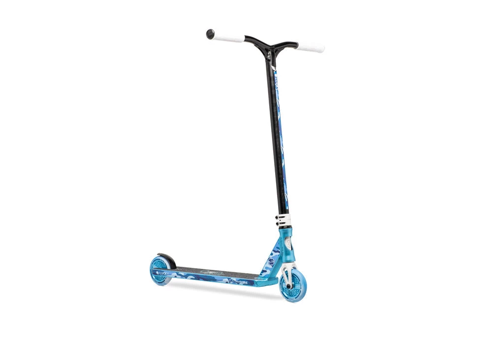 Complete Scooters Lucky Cody Flom Signature V2